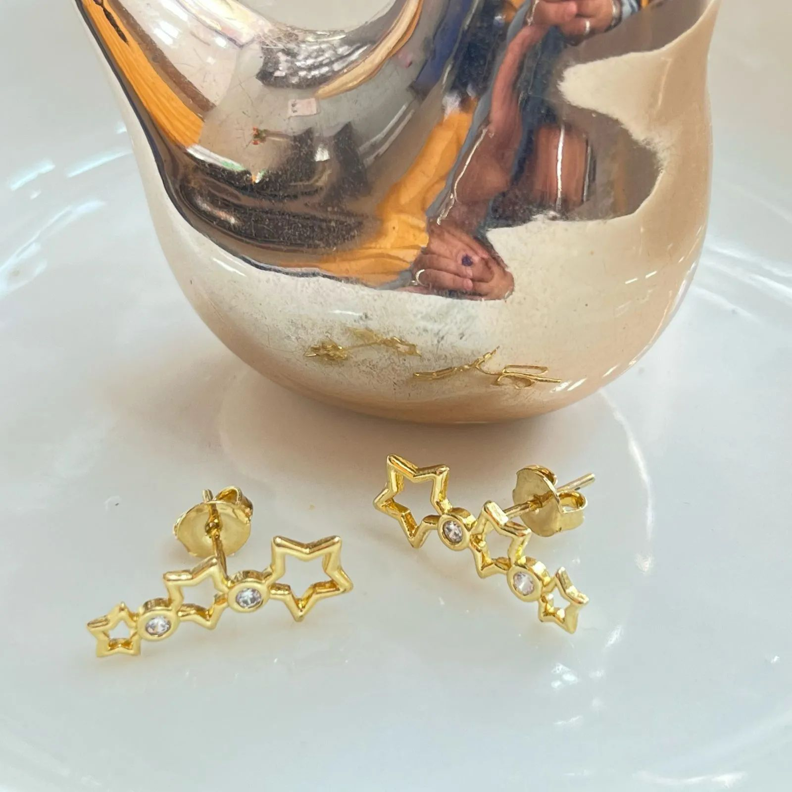Brinco Dourado Ear Cuff Estrelas