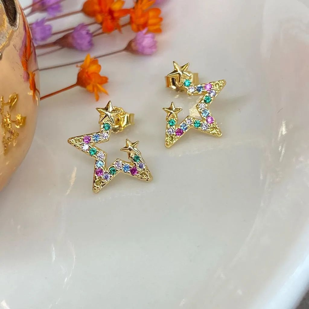 Brinco Dourado Estrela Cravejado