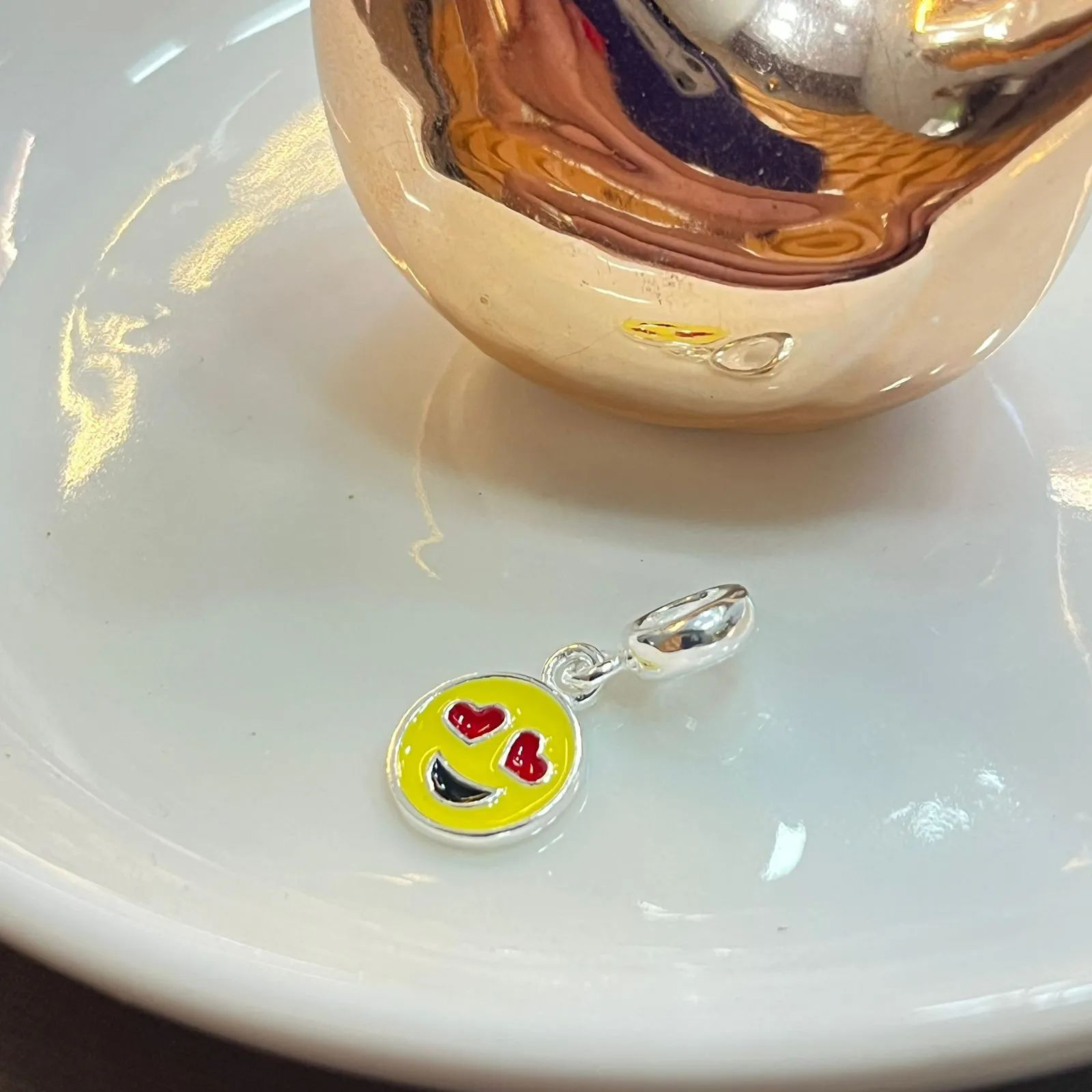 Berloque Prata 925 Emoji Apaxonado