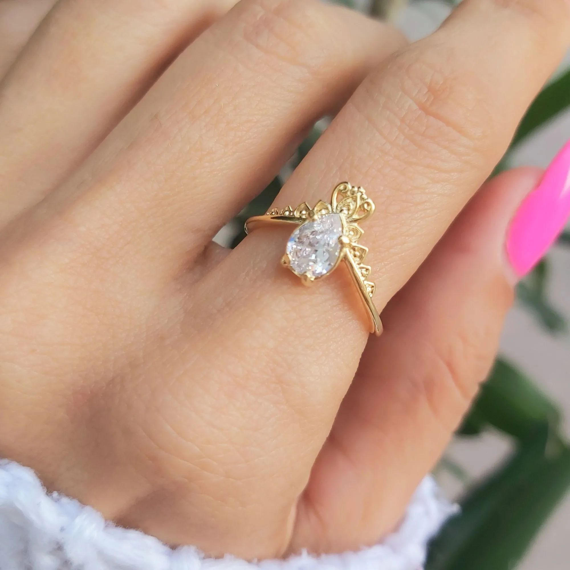 Anel Dourado Gota Zircnia