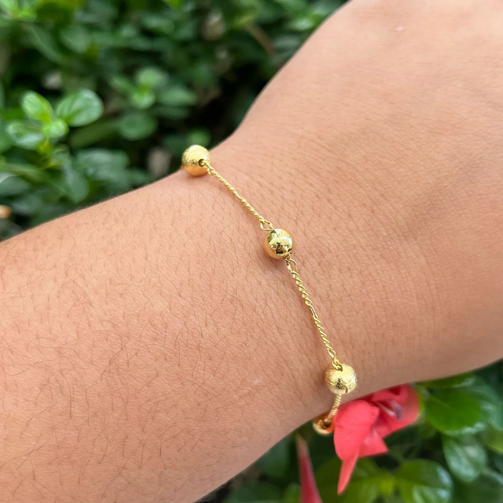Pulseira Dourada Bola Lisa e Fosca