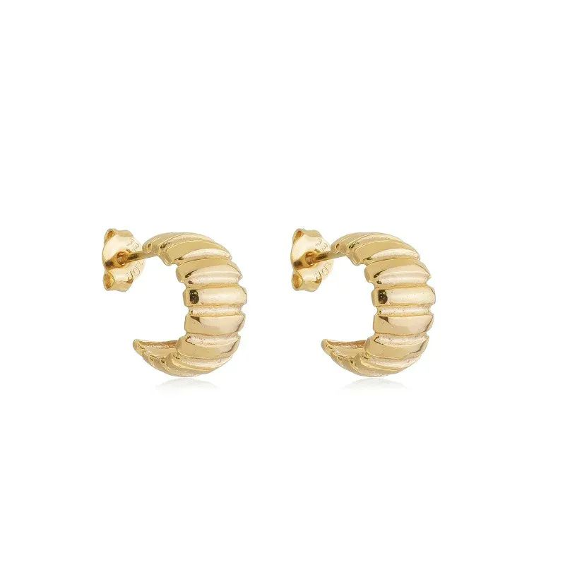 Brinco Dourado Meia Argola Frisada