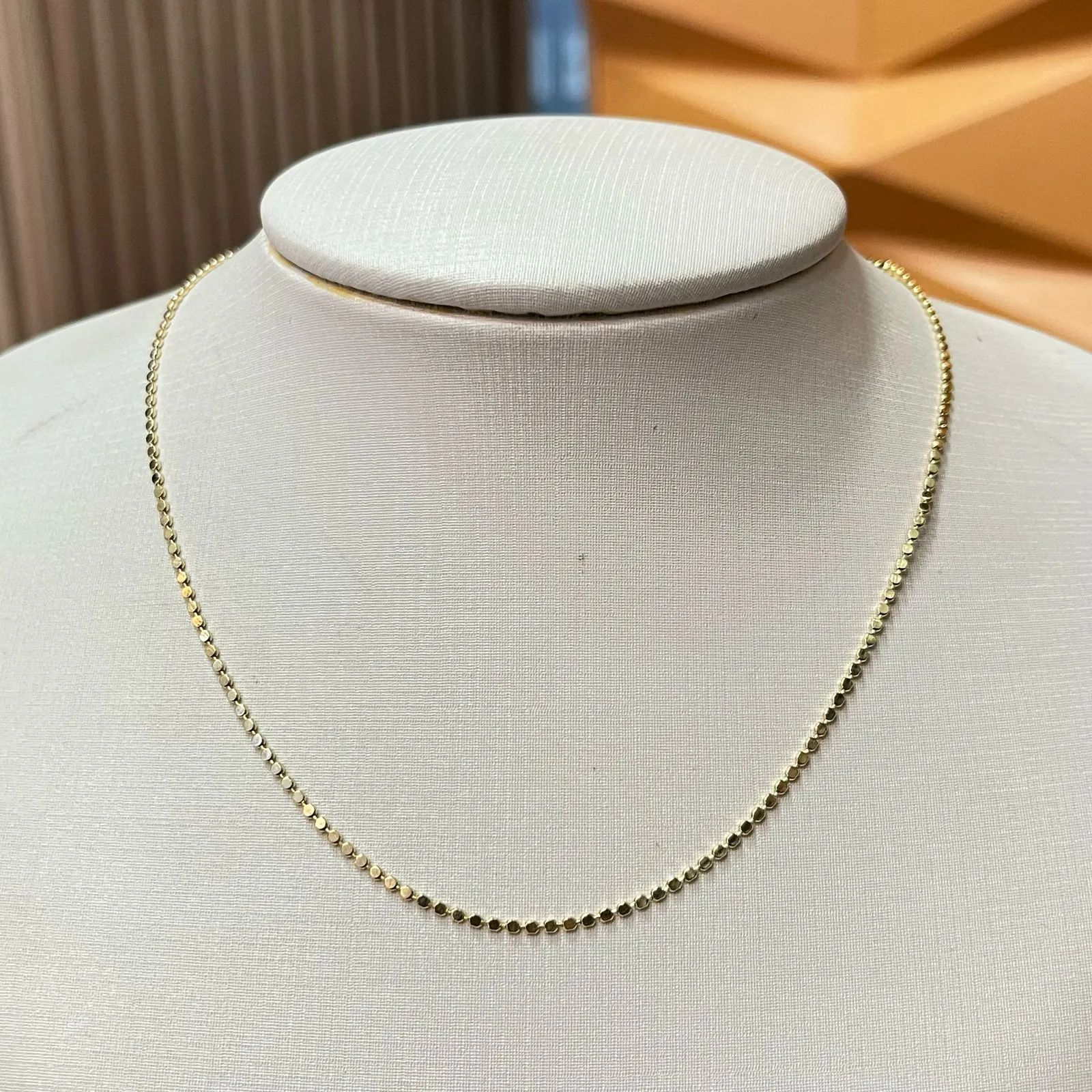 Chocker Dourada Esfera Chapeada
