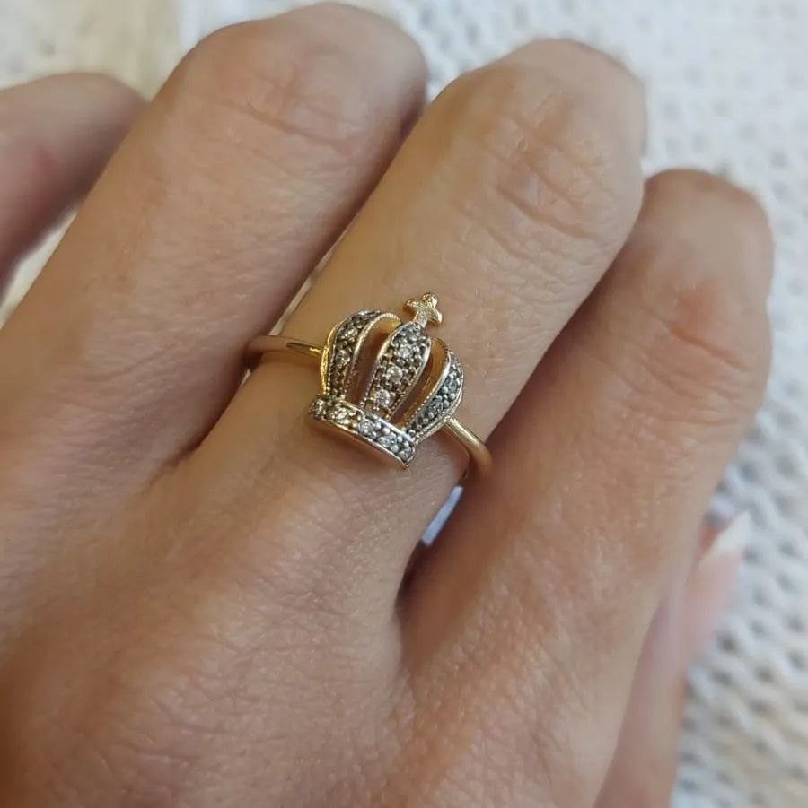 Anel Dourado Coroinha com Zircnia