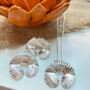 Pingente Banho de Prata Redondo Org�nico Frisado